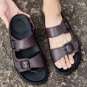 Walking Sandals Lady Dżentelmeni Oddychające Letnie Miękkie Dolne Sandy Plażowe Buty Męskie Klapki Damskie Klapki Luksusowe Projektanci