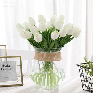 31pcs/lot Artificial Tulips Flowers Real Touch Flower Bouquet Fake Flower Gift For Birthday Wedding Party Home Garden Decoration 210624