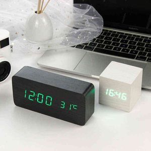 LED Trä väckarklocka Titta bord Voice Control Digital Wood Despertador Elektronisk skrivbord USB / AAA Powered Clocks Table Decor 211111