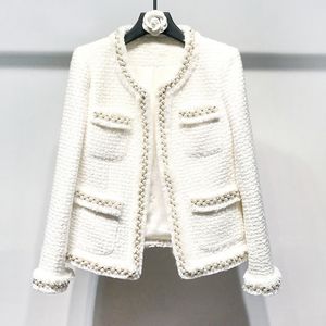 Weiße Tweed-Damenjacken. Handgefertigte Perlen-Frühlings-/Herbst-/Winter-Wollmantel. Klassische Wolljacke für Damen