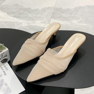 Kapak Flip Ayaklı toptan satış-Kadınlar için Ayakkabı Yaz Sürüsü Slaytlar Sığ Ince Topuklu Kapak Toe Moda Dantel Çevirme Lüks kadın Terlik
