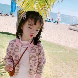Sonbahar Bebek Kız Ceket Moda Hırka Leopar Sevimli Örgü Giyim Çocuk Çocuklar için Pamuk Ceket Örgü Kazak Giyim 211106