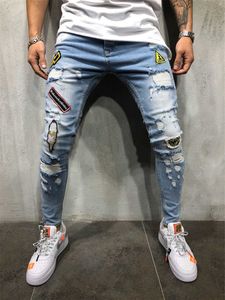 Algodão Mistura Skinny Hole Rasgado Jeans Denim para Homens Hip Hop Slim Fit Streetwear Retalhamento Emblema Afligido Azul Lápis Calças X0621