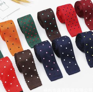 2021 Polka Dots Män Knitting Neck Slips Knots Tie Mäns Casual Solid Kintted Polyester Silk Smal Design Hot Slips