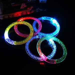 Giocattoli illuminati a LED Braccialetto lampeggiante acrilico Braccialetto luminoso Forniture per feste Regali per bambini 1063 V2