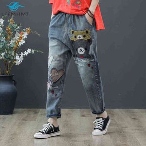 9156 Women Korean Bear Heart Patchwork Kawaii Cartoon Jeans Female Vintage Elastic Waist Denim Trousers Sweet Casual Harem Pants 211129