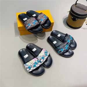 Designer Waterfront Slider Sandals Mężczyźni Kobiety Sandals Sandals Buty Przesuń Szerokie płaskie śliskie gęste sandały piszczącej klapki z pudełkiem