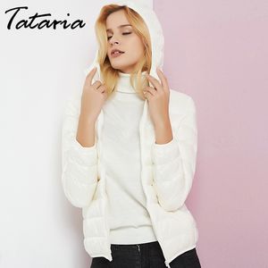 Tataria Wintermantel Frauen ultraleichte dünne Daunenjacke weiße Ente mit Kapuze weibliche solide winddichte tragbare Oberbekleidung 210514