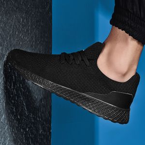 Top-Qualität Damen Herren Sport Trainer Laufschuhe Atmungsaktives Mesh Rot Schwarz Weiß Blau Grün Plattform Läufer Turnschuhe Größe 48 Code: 03-052