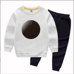 Nuova moda per bambini classica primavera vestiti per bambini maniche lunghe + pantaloni maglione sportivo autunno stampato abito invernale per ragazzi e ragazze 2-8t