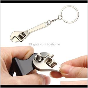 Nyckelringar Fashion Drop Delivery 2021 Bil Wrench Nyckelringhållare Keyring Simulation KeyFob Tools Rostfritt Steel Spanner Key Chain Lovely Gift