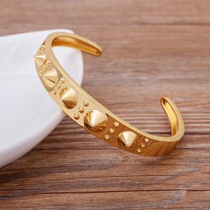 Armreif Gothic Stil Manschette Armreifen Zirkonia Gold Kegel Niet Punk Paar Armbänder Armbänder Für Frauen Männer Schmuck Großhandel