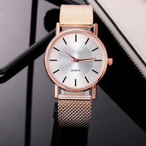 orologio al quarzo da donna casual e cinturino in silicone colore tre