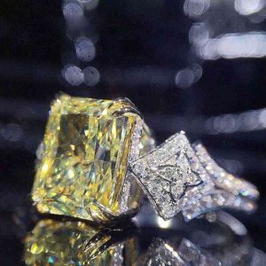 Huitan Novel Design Yellow Cubic Zirconia Square Stone Women Ring Wedding Ceremongy Party Finger Accessories Statement Jewelry