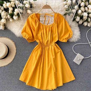 Coreano Vintage Vestido Preto para Mulheres Casuais O Pescoço Manga Curta Sexy Bigless Backless Mini Trend Vestidos 210420