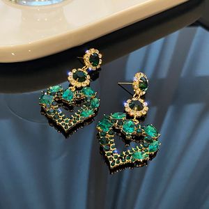 Orecchini pendenti in cristallo verde moda per donna Orecchini pendenti a forma di cuore di lusso Gioielli Brincos in oro vintage