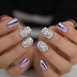 Falska naglar Metallic Light Lila Fake Finger Nail Högkvalitativ 3D Designad konstgjorda Kort Crystal Lady Professional Tips