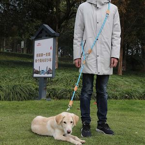 犬の歩行犬のための犬のひものハーネス二重鎖の手無料ハーネス犬歩く多機能チェーンペットアクセサリーベルト210712