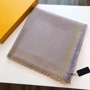 2021 halsdukar kvinnor mjuk fyrkantig ull silkekashmir halsduk 140*140 cm utan låda stort sjal för kvinnor Ry-658