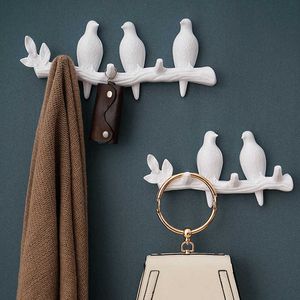 Decorações de parede Acessórios em casa Sala de estar Gancho de resina Gancho de pássaro Key Coat Key Roupas Toalhas Ganchos Hat Bolsa Titular 210626