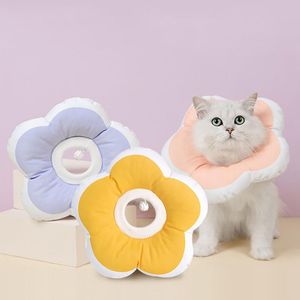 猫の襟は柔らかい綿の調節可能な首の襟ペットコーンeカラーとかわいい花のヘッドカバーエリザベス