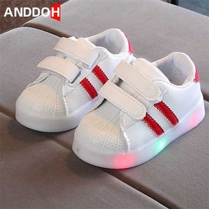 Size 21-30 Baby Glowing Shoes For Boys Girls Children Luminous Shoes With LED Lights For Boys Non-slip Kids Sneakers For Girls 211022