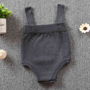 Spädbarn född baby pojkar flickor stickade rompers kläder vår höst toddler hängslen jumpsuit 210429