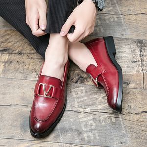 Kleidschuhe Mokassins für Männer Schwarz für Männer Hochzeit Loafer Modemarke Herren Sanfter formeller Gentleman italienisches Leder Hippie Braun