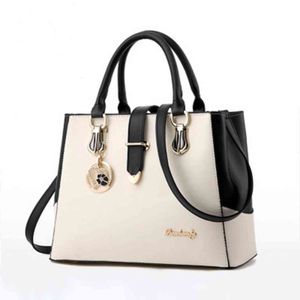 HBP Non- Trendy Korean style sweet fashion women's bag slung one shoulder handbag love clover Pendant sport.0018