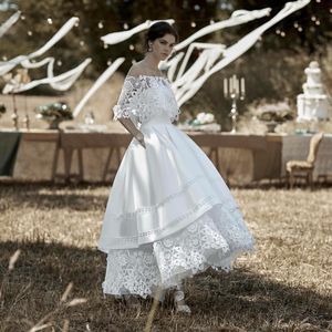 Vit höga spetsar bröllopsklänningar från axelstranden brudklänningar med fickor en linje satin bohemisk vestido de novia 326 326