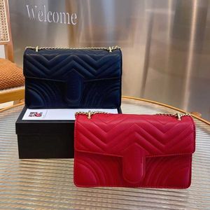 Luxury Classic Ladies Chain Handbag Crossbody Bag Clutch Bags Wallet 2 Colors V-shaped Love Pattern Design High Quality Leather Fabric Box