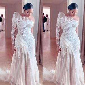 2022 Retro Lace Appliques Mermaid Sheath Wedding Dresses Bridal Gowns Sexy One Shoulder Saudi Arabia Illusion Sheer Long Sleeve Tulle Sweep Train Spring