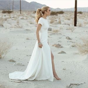 Einfache Strandhochzeitskleider aus Krepp mit kurzen Ärmeln, Hofschleppe, lange Brautkleider, maßgeschneiderte Brautkleider, vorne geteilt, Vestido de Novia