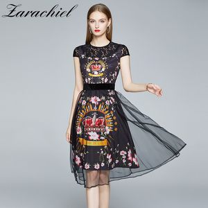 Fashion Designer Luxury Crown Fower Print Patchwork Mesh Dress Women Runway Lace Trims Slim High Waist Party Pleated Dresses 210416