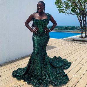 Dark Green Mermaid Evening Dresses One Shoulder Sequins Celebrity Gowns Plus Size Womens Speical Occasion Dress