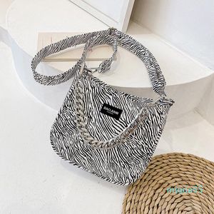 Крестное тело Женщины Crossbody Сумка Нейлон Сумки на плечо Девушка Покупатель Кошелек Мода Повседневная Сплошная Цвет Зебра Узор Большая Толстая цепь Сумка