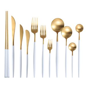 2021 New Wedding Colher Fork Faca Cutelaria Lidar com Ouro Branco Prata 18 8 Aço Inoxidável Talheres de Dinnerware