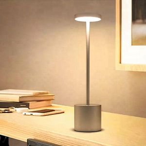Lampki nocne Lampa stołowa LED Nowoczesna restauracja Lampka obiadowa USB Akumulator Kreatywne oświetlenie Wystrój baru El Jadalnia