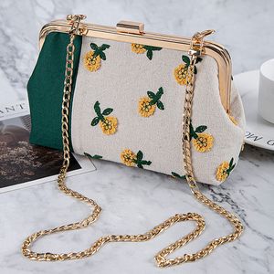 Wholesale night clutch bags for sale - Group buy Women Evening Clutch Bags Metal Frame Floral Evening Bag Night Purse Handbag Wedding Party Bridal Clutches Q0709