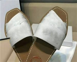 2021 여성 슬리퍼 수 놓은 면화 플랫폼 플립 플롭 편지 캔버스 플랫 노새 레이디 디자이너 샌들 여름 신발 인쇄 슬리퍼