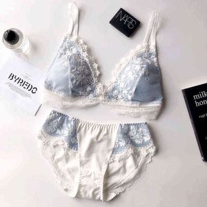 NXY SEXY SET LACE GARN SEXIG KVINNOR Underkläder Set Storstorlek Broderi Underkläder Wire Free Bra Sätter Triangle Cup Bralette Briefs 1127