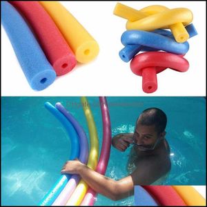 Vattensporter Utomhus Beach Pool Aessories Float Sticks Epe Swabs Swim Barnleksaker Hollow Swimming Aid Foam Noodles Tool Drop Leverans 2