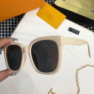 2021 New Fashion Trend di alta qualità donna mens occhiali da sole temperamento eyewear moda quadrato occhiali da sole occhiali da sole UV400 protezione con scatole