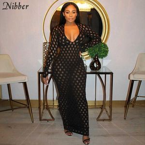 Nibber Summer New Black Holled-out Long Sleeve Dress Women Fashion Club Party Night Sexig Genomskinlig Stretch Slim Hip Dress Y0726