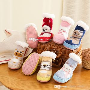 Baby Cartoon Socks Jul Plus Tjocka Barn Läder Sole Skor Sock Lamb Coral Pile Spädbarn Non-Slip Toddler Floor Hosiery D228