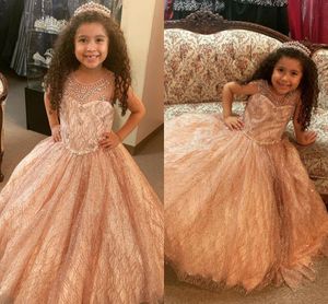 2022 Bling Tulle Abiti da spettacolo per ragazze Sheer Cap Sleeve Jewel Beaded Crystal Mini Quinceanera Dress Toddler Flower Girl Wedding