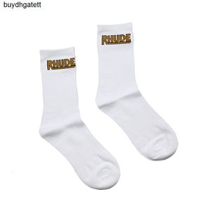 Rhude Basit Mektup Yüksek Kaliteli Pamuklu Avrupa Amerikan Sokak Trendi Çorap Erkek ve Kadın Çift In-tuber2yz