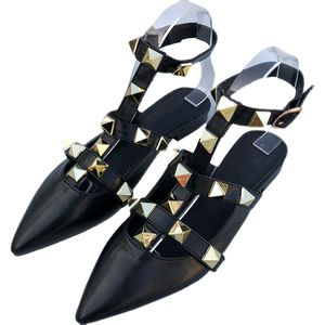 2021 Sandali da donna Punta a punta Sandali da donna Pantofole Fashion Flat Slides Causal Shoes Luxury Female Causal Tacchi spessi Sandali RY45Y45UREW