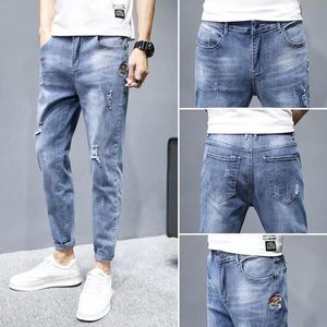 Fashion 2021 Helle Denim Jeans Herbst Herbst Thin Ripped Sticky Pants Boys Marke All-Match Slim Teenager Stift