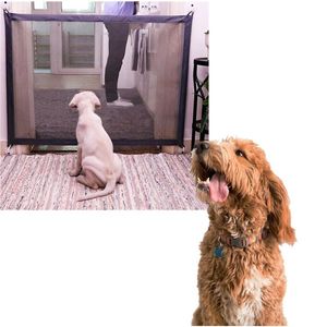 Sihirli Evcil Hayvan Kapısı toptan satış-Kennels kalemler pet güvenlik kapısı sihirli köpek köpekler için geri çekilebilir taşınabilir örgü katlanır çit mutfak açık mutfaktan uzak tutmak